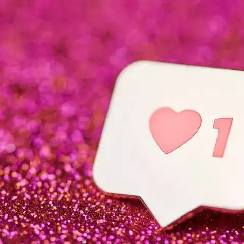 Shoppable Instagram stickers