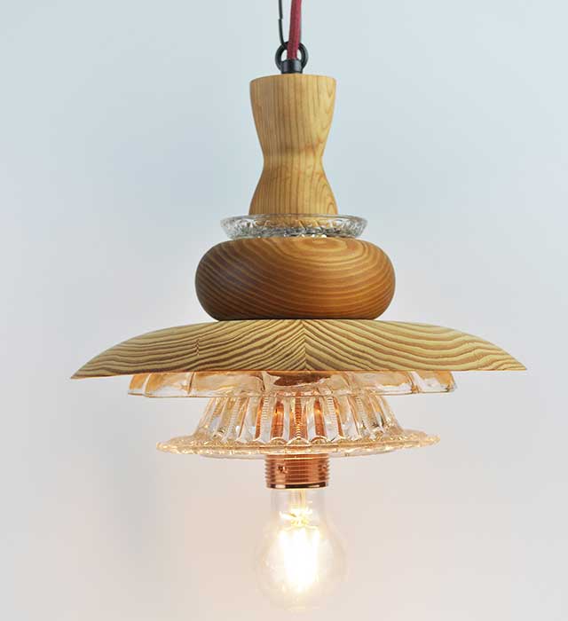 design lamp van Design by Daaan uit hout en glas