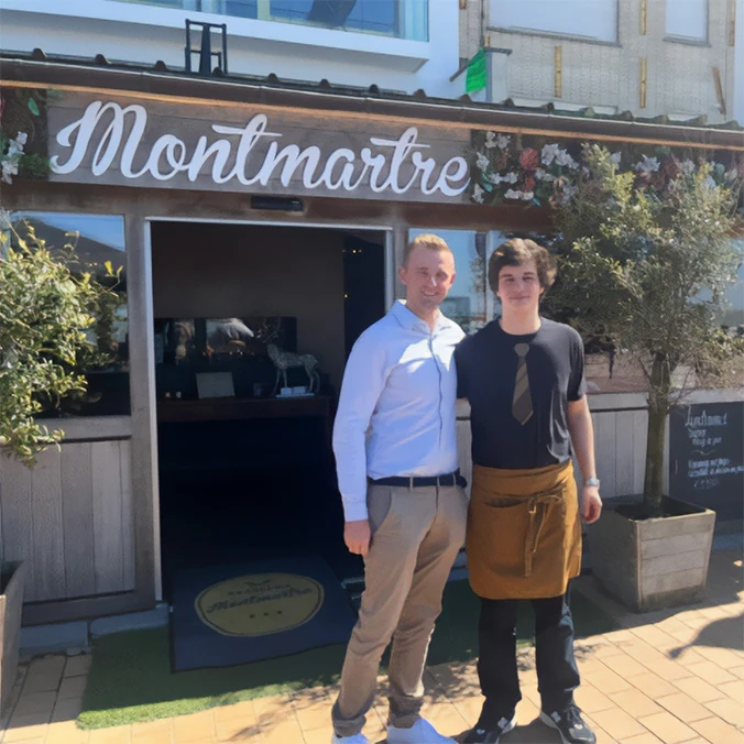 Oud-duale cursist Martijn begeleidt nu zelf duale leerlingen in zijn restaurant
